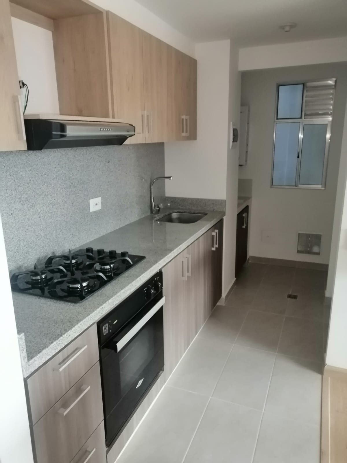 Apartamento en venta en Gran Granada, Bogotá · foto 2 de 16