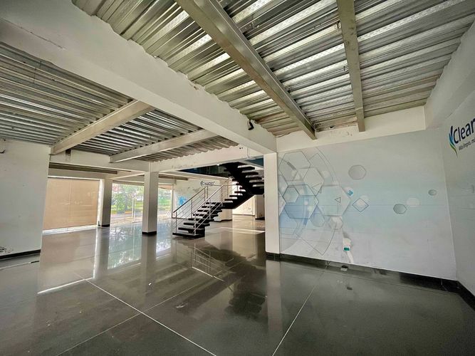 Edificio en venta en Prados Del Norte, Cali, 642 m² · foto 3 de 19