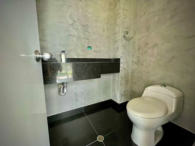 Edificio en venta en Prados Del Norte, Cali, 642 m² · foto 5 de 19