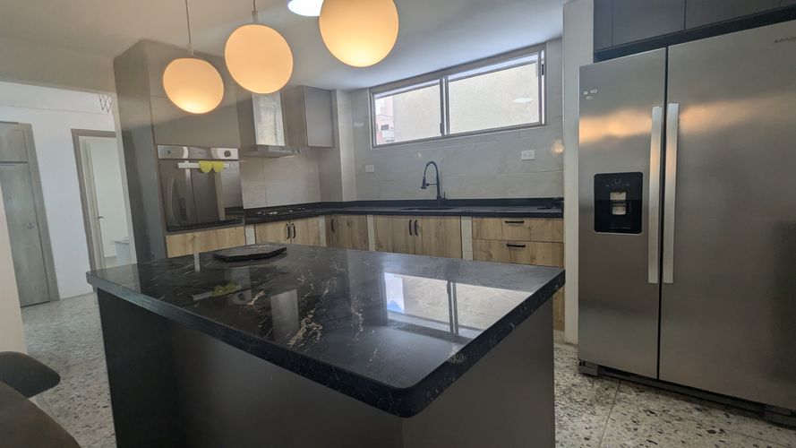 Apartamento de 3 alcobas en venta en Altos De Riomar, Barranquilla, 160 m² · foto 2 de 17