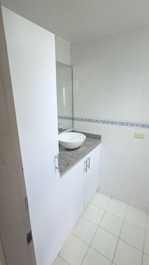 Apartamento de 3 alcobas en venta en Altos De Riomar, Barranquilla, 160 m² · foto 8 de 17