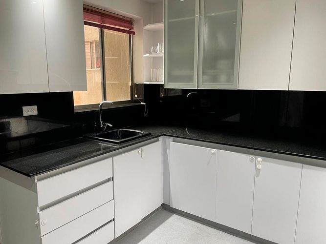 Apartamento de 3 alcobas en arriendo en El Poblado, Medellín, 175 m² · foto 5 de 10