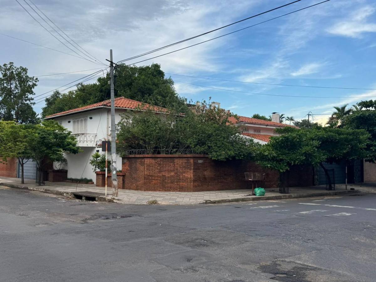 EN VENTA: PROPIEDAD EN ESQUINA de 938 m2 EN BARRIO HERRERA — foto 3