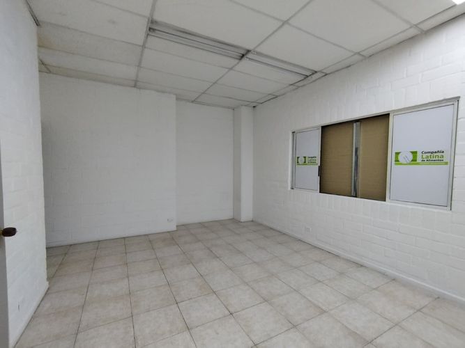 Bodega en arriendo en Primavera, Envigado, 640 m² · foto 10 de 20
