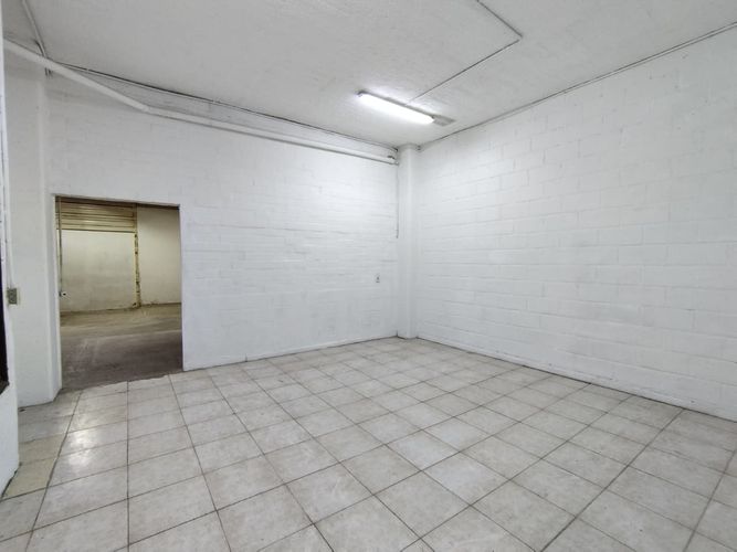 Bodega en arriendo en Primavera, Envigado, 640 m² · foto 15 de 20