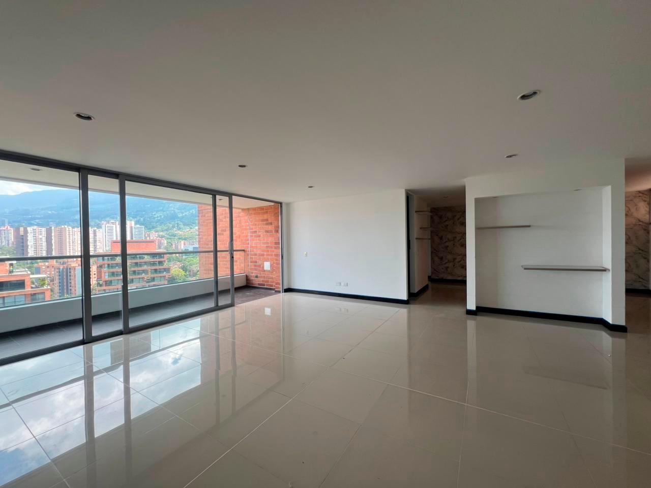 Apartamento en arriendo en La Pradera, Envigado · foto 2 de 19
