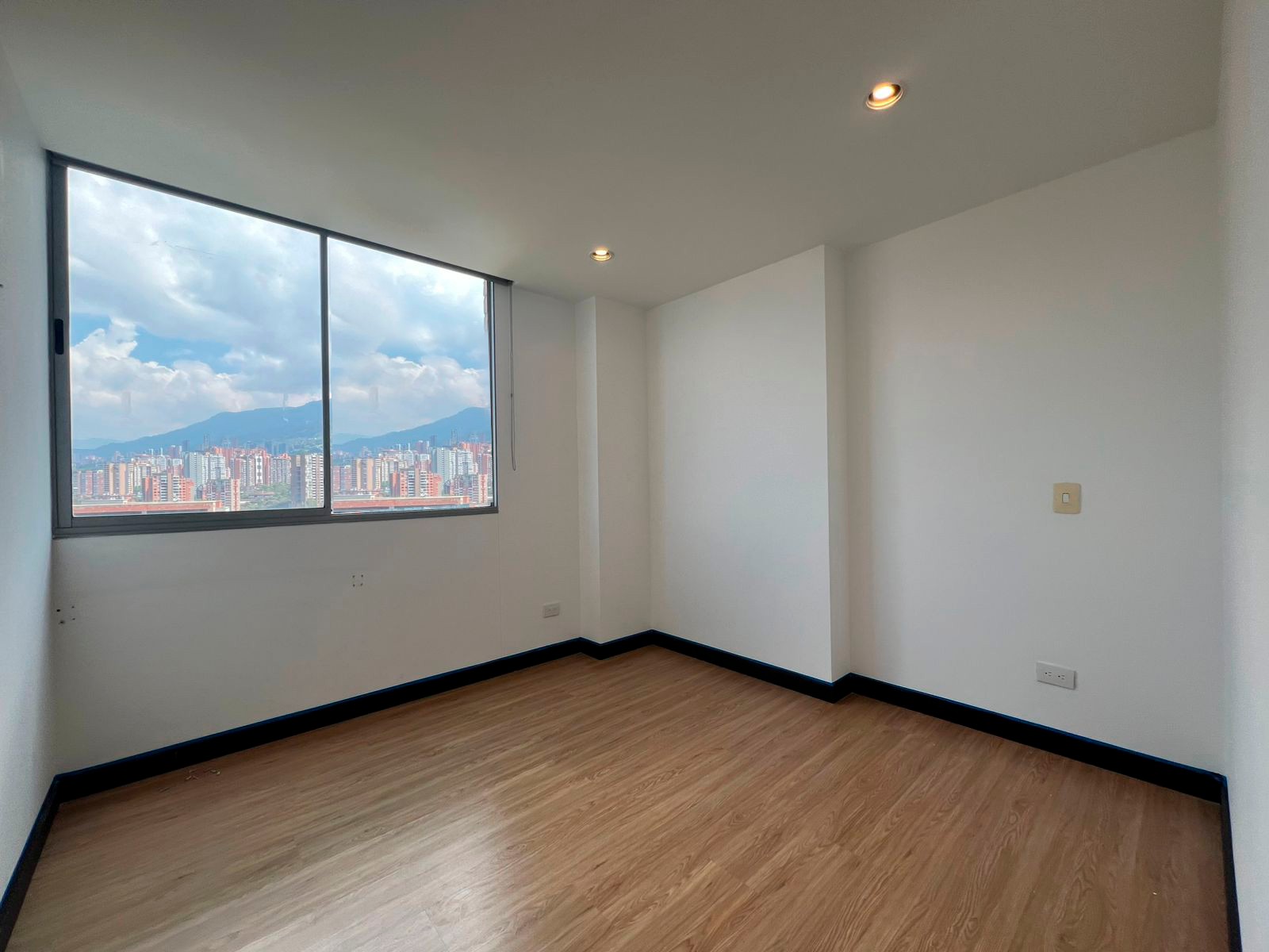 Apartamento en arriendo en La Pradera, Envigado · foto 13 de 19
