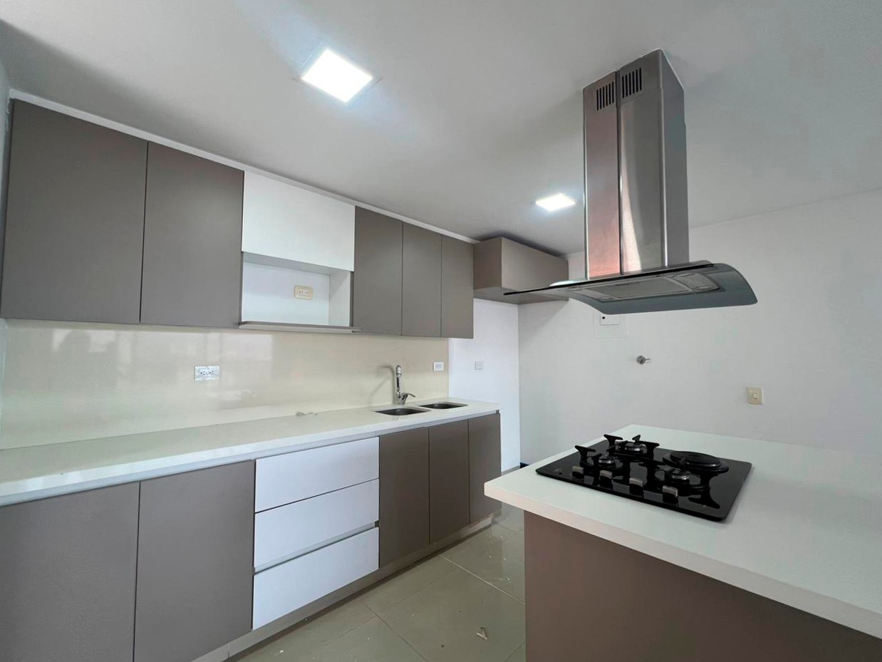 Apartamento en arriendo en La Pradera, Envigado · foto 5 de 19