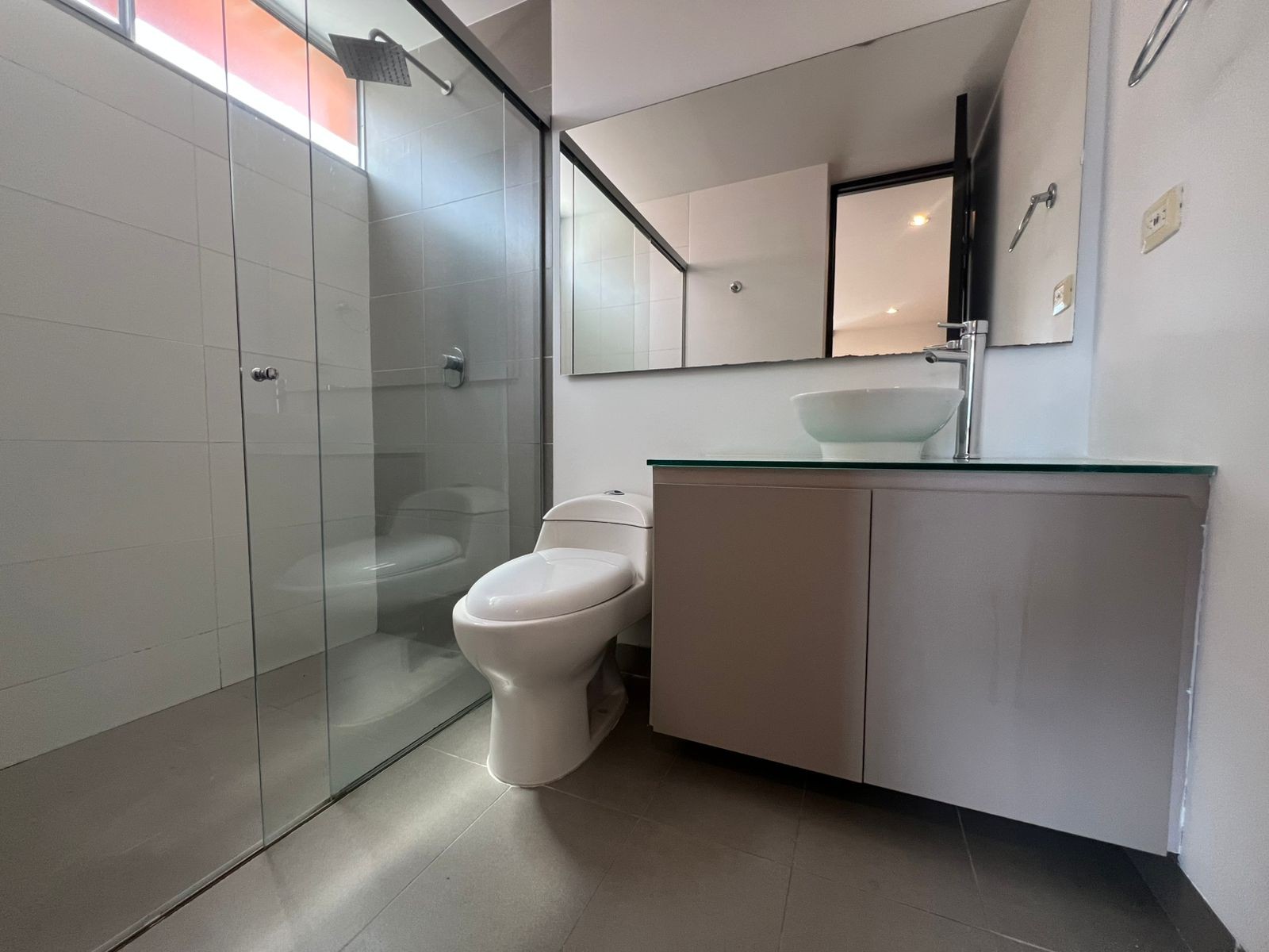 Apartamento en arriendo en La Pradera, Envigado · foto 18 de 19