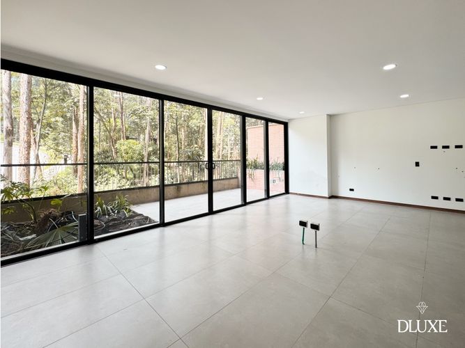 Apartamento de 1 alcoba en venta en Asomadera No.3, Medellín, 86 m² · foto 4 de 6