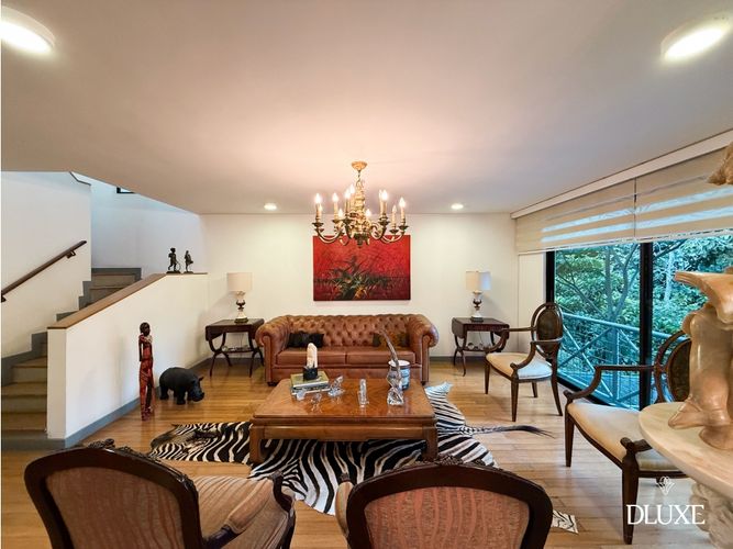Casa de 3 alcobas en venta en La Tomatera, Medellín, 300 m² · foto 2 de 24