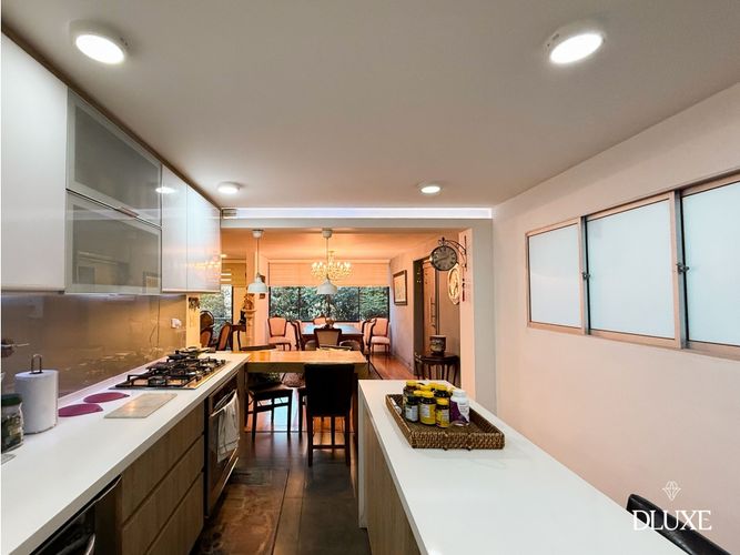 Casa de 3 alcobas en venta en La Tomatera, Medellín, 300 m² · foto 8 de 24