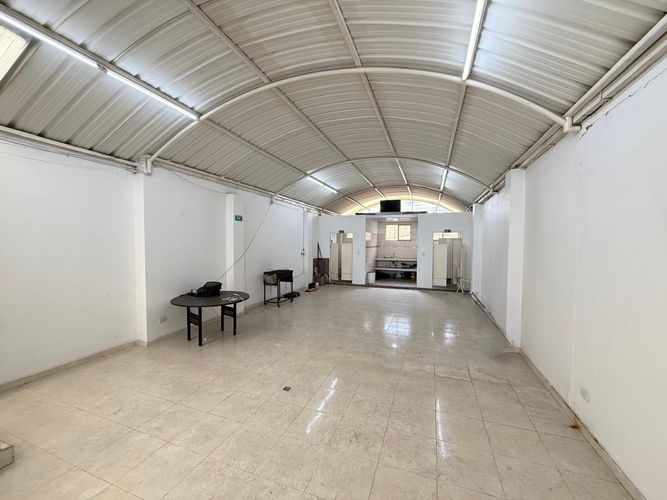 Edificio en venta en San Nicolas, Cali, 500 m² · foto 17 de 23