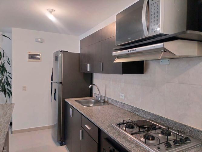 Apartamento de 3 alcobas en arriendo en El Poblado, Medellín, 84 m² · foto 6 de 18