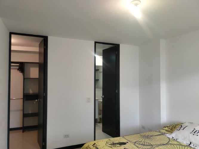 Apartamento de 3 alcobas en arriendo en El Poblado, Medellín, 84 m² · foto 11 de 18