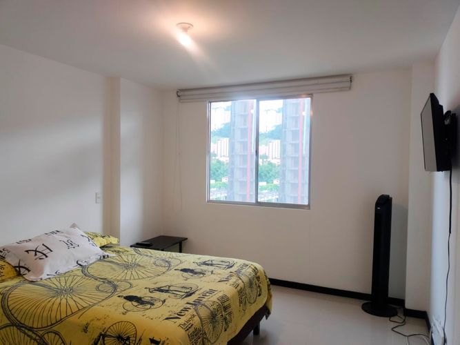 Apartamento de 3 alcobas en arriendo en El Poblado, Medellín, 84 m² · foto 15 de 18