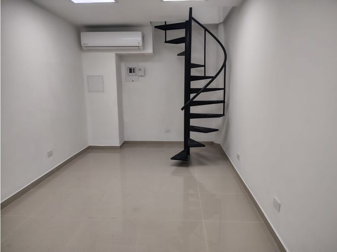 Local en arriendo en Manila, Medellín, 36 m² · foto 2 de 6