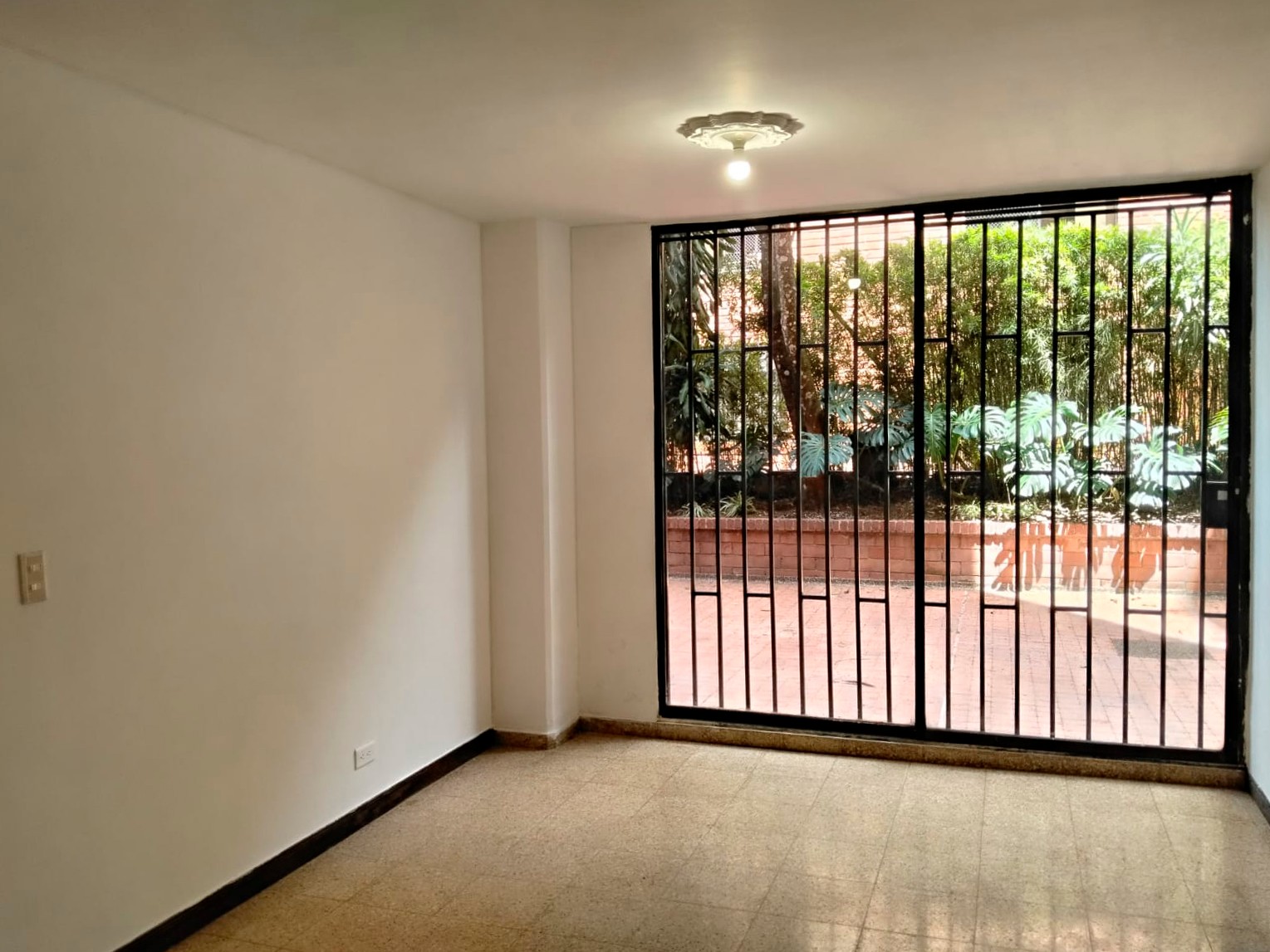 Apartamento en arriendo en El Poblado, Medellín · foto 2 de 16