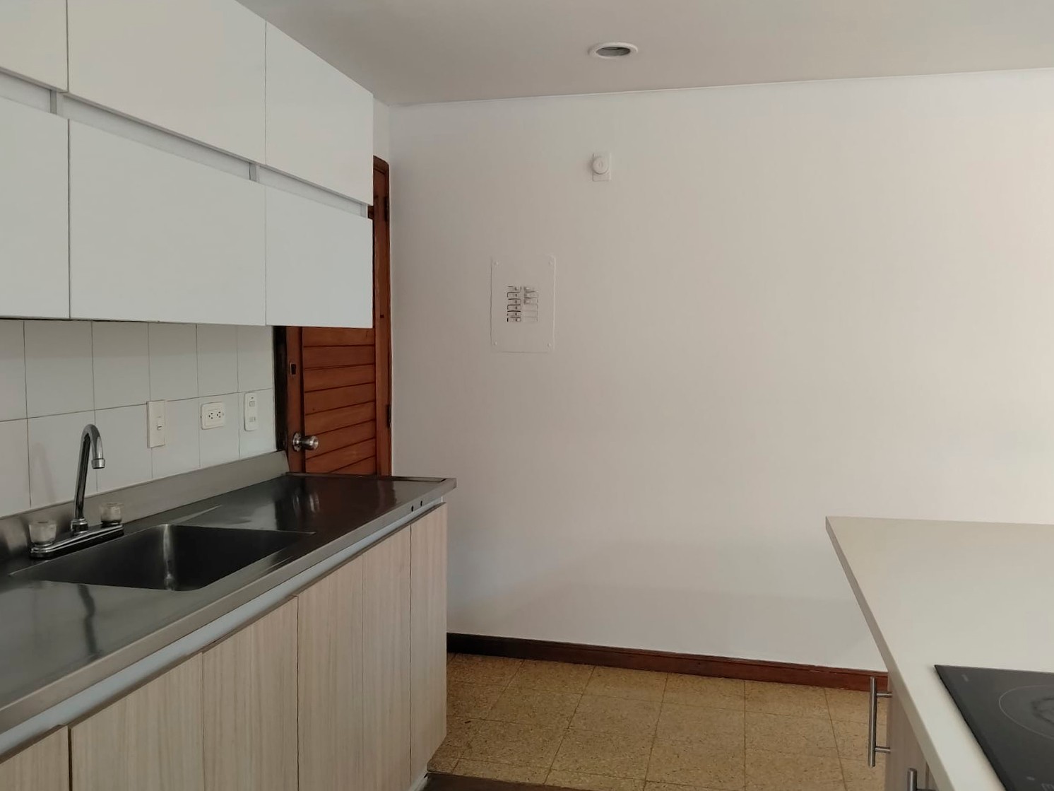 Apartamento en arriendo en El Poblado, Medellín · foto 5 de 16
