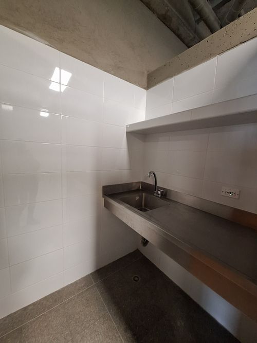 Oficina en arriendo en Rodeo Alto, Medellín, 365 m² · foto 5 de 5