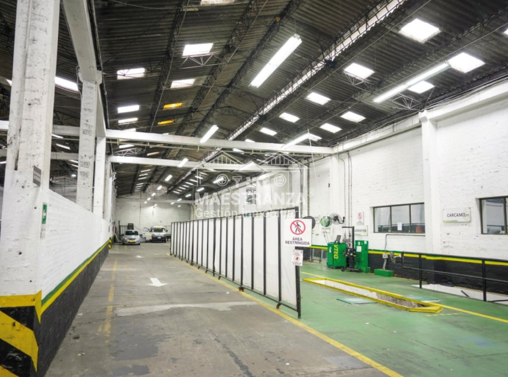 Warehouse for sale in San diego, Medellín 2