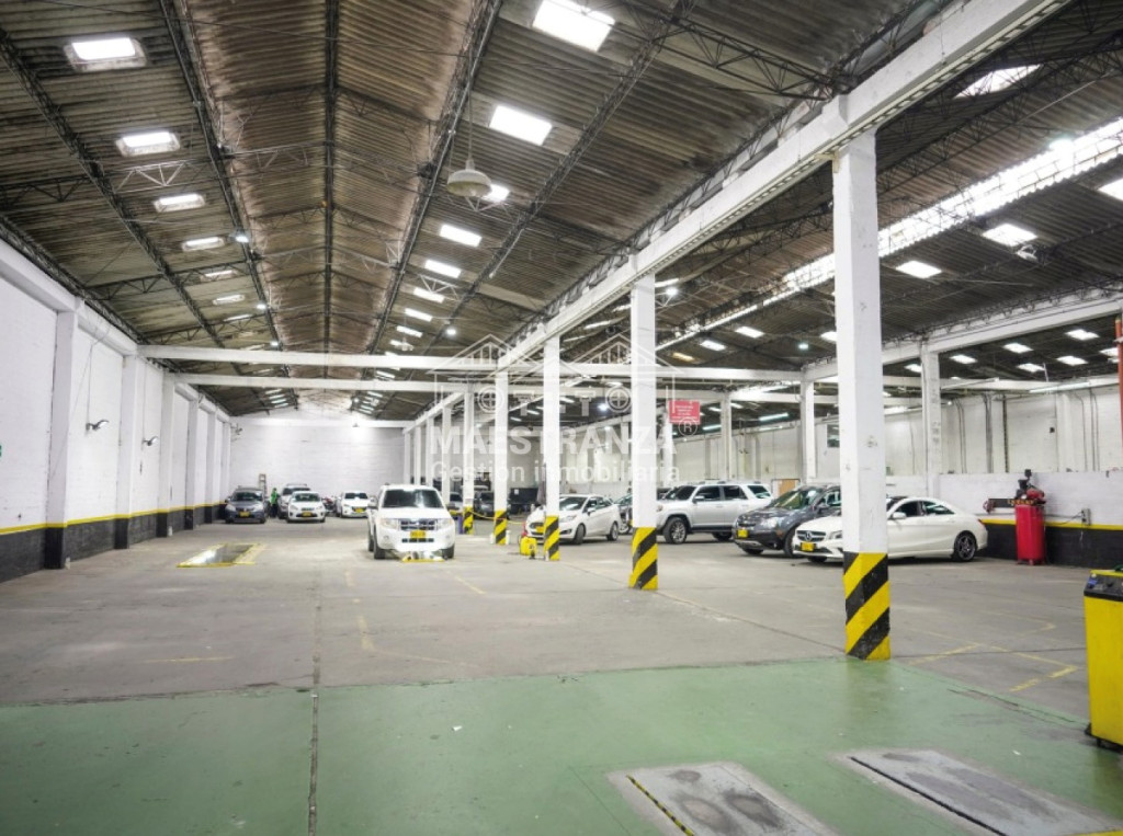 Warehouse for sale in San diego, Medellín 5