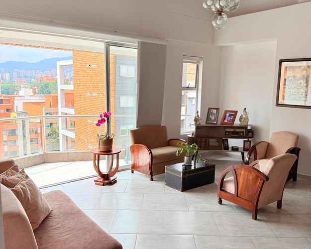 Apartamento de 5 alcobas en venta en Belén, Medellín, 162 m² · foto 2 de 17