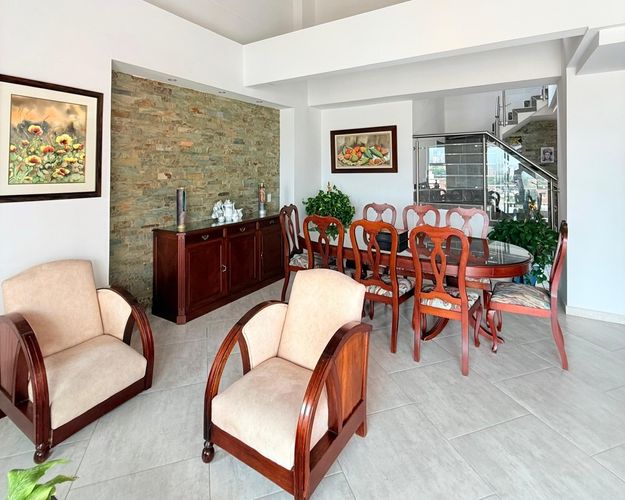 Apartamento de 5 alcobas en venta en Belén, Medellín, 162 m² · foto 3 de 17