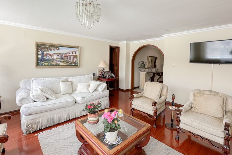 Apartamento en venta en Chicó Navarra, Bogotá · foto 2 de 24