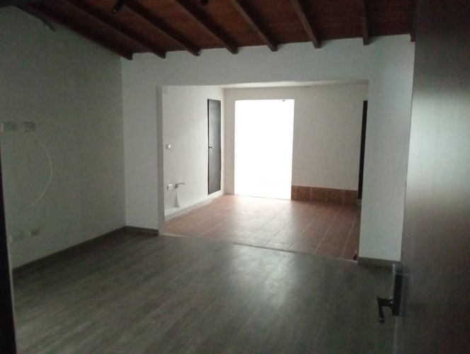 Oficina en arriendo en Laureles, Medellín, 33 m² · foto 3 de 8