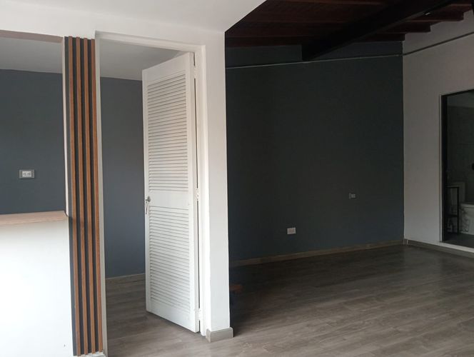 Oficina en arriendo en Laureles, Medellín, 27 m² · foto 10 de 11