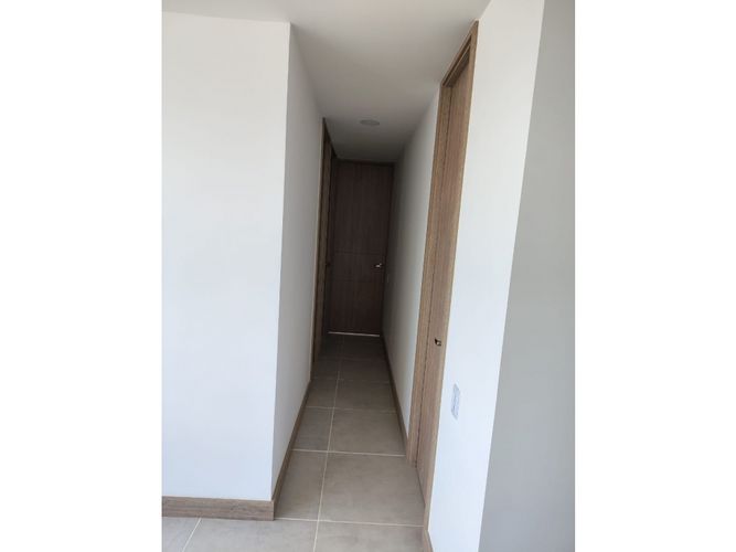 Apartamento de 3 alcobas en venta en Enciso, La Ceja, 68 m² · foto 7 de 18