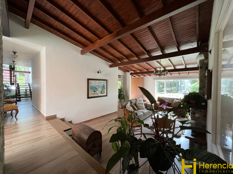 Casa en venta en Loma Del Chocho, Envigado · foto 12 de 24