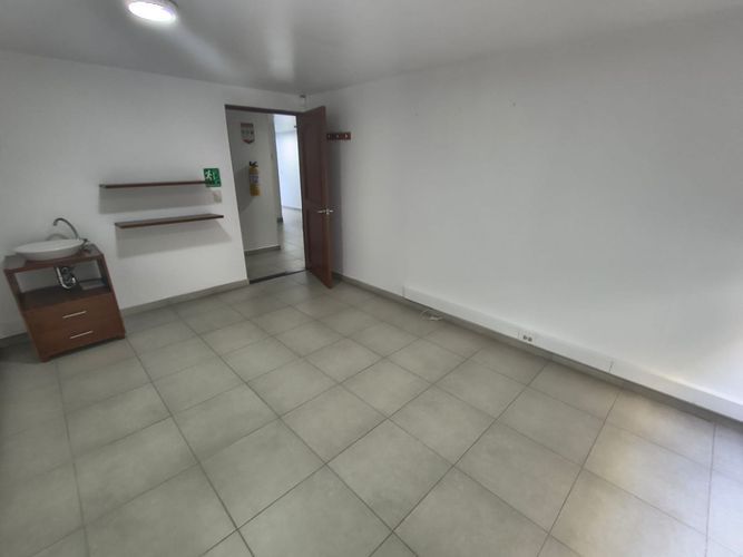 Casa de 3 alcobas en venta en San Patricio, Bogotá, 460 m² · foto 14 de 24