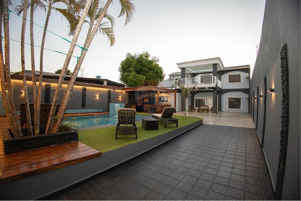 Exclusiva Residencia de Lujo en Venta en Ciudad Del Este. — foto 3