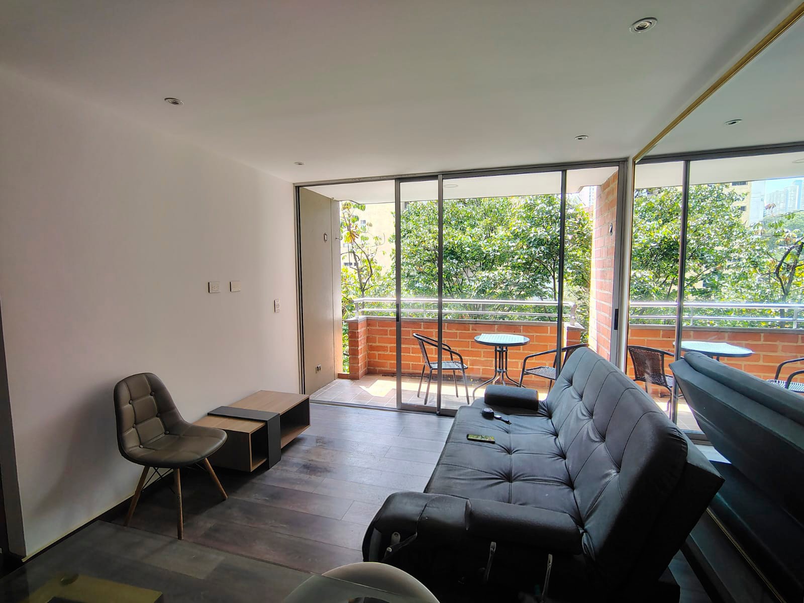 2BR Apartment in Provenza (65 m²)