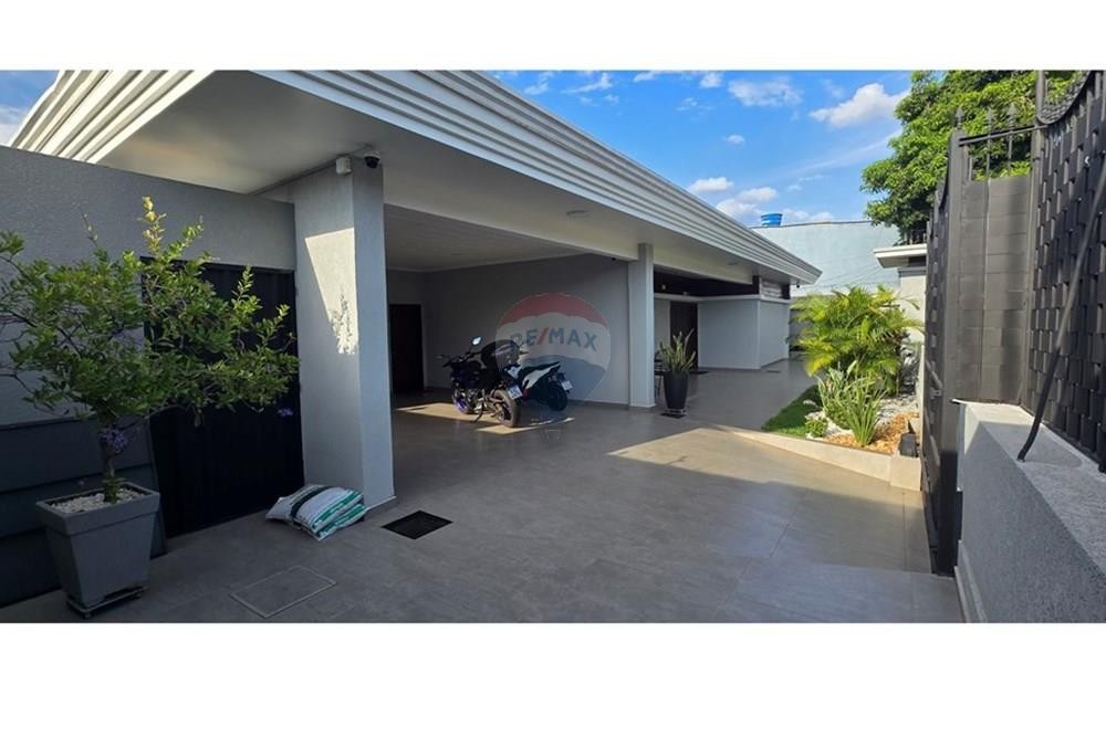 Exclusiva Casa Moderna en Venta en el Prestigioso Barrio Boquerón, Ciudad del Este — foto 2