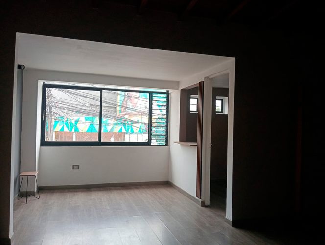 Oficina en arriendo en Laureles, Medellín, 27 m² · foto 2 de 11