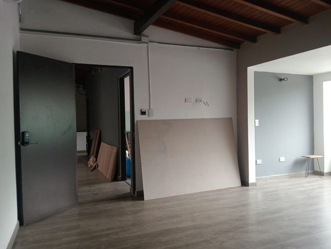Oficina en arriendo en Laureles, Medellín, 27 m² · foto 6 de 11