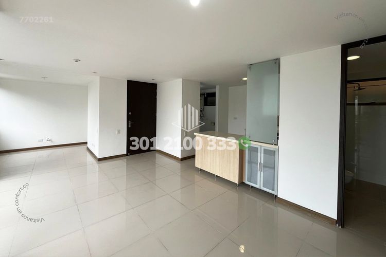Apartamento de 3 alcobas en arriendo en Altos Del Poblado, Medellín, 80 m² · foto 2 de 24