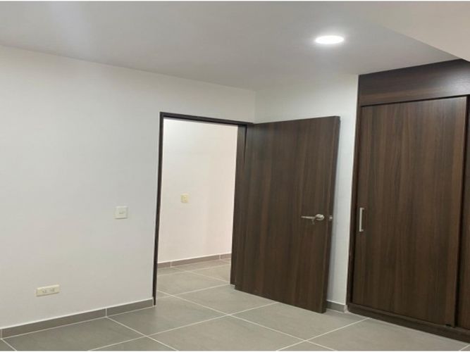 Apartamento de 2 alcobas en venta en La Navarra, Bello, 56 m² · foto 5 de 14