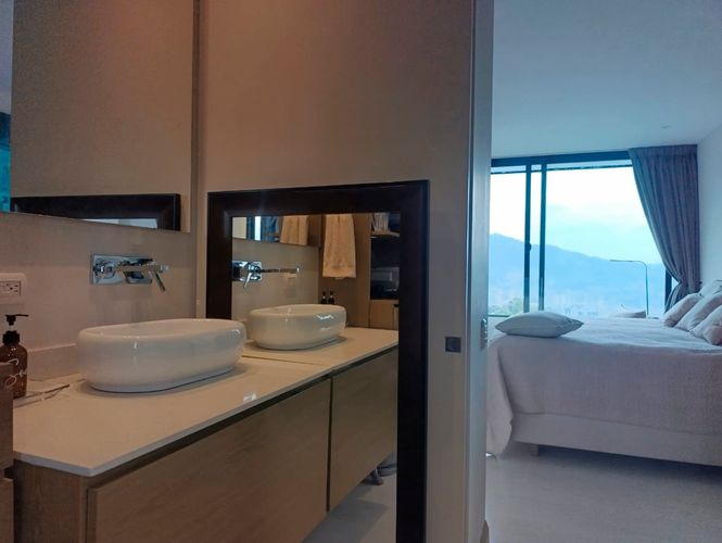 Apartamento de 1 alcoba en venta en El Poblado, Medellín, 87 m² · foto 16 de 17