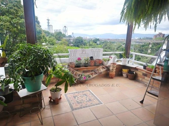Apartamento de 3 alcobas en venta en La Floresta, Bucaramanga, 137 m² · foto 10 de 12