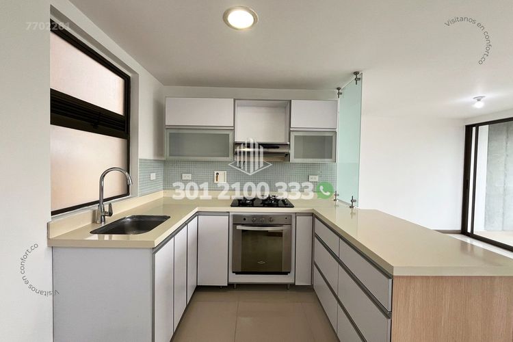 Apartamento de 3 alcobas en arriendo en Altos Del Poblado, Medellín, 80 m² · foto 9 de 24