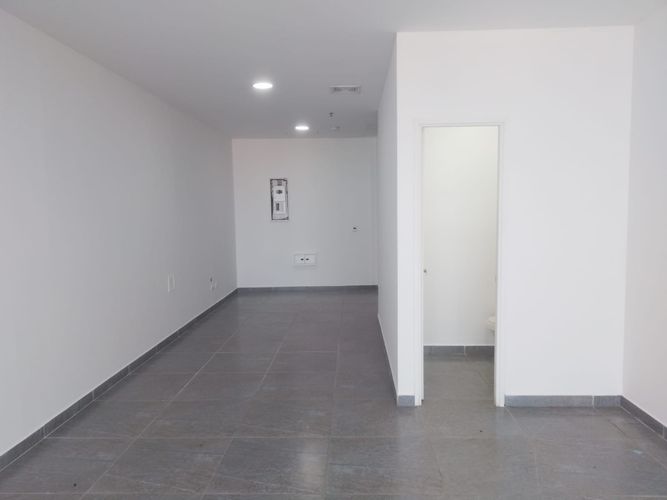 Oficina en arriendo en El Poblado, Medellín, 46 m² · foto 4 de 8