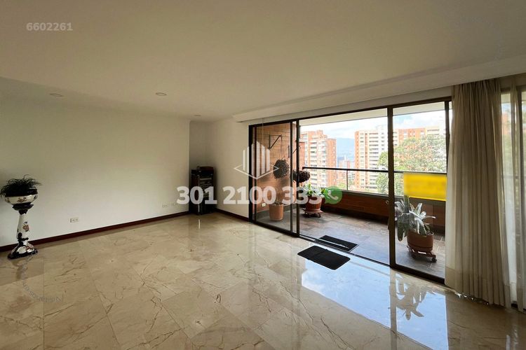 Apartamento de 3 alcobas en arriendo en El Tesoro, Medellín, 198 m² · foto 4 de 24