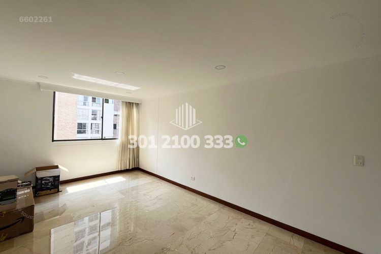 Apartamento de 3 alcobas en arriendo en El Tesoro, Medellín, 198 m² · foto 6 de 24