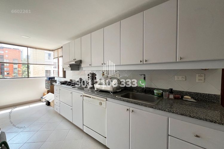 Apartamento de 3 alcobas en arriendo en El Tesoro, Medellín, 198 m² · foto 8 de 24