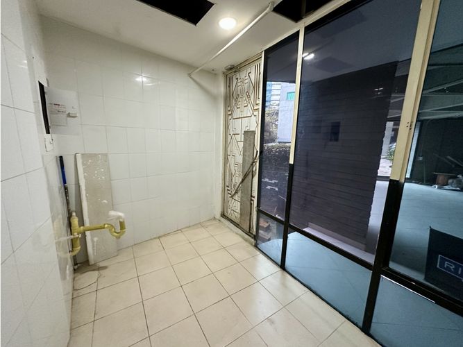 Local en arriendo en Milla De Oro, Medellín, 138 m² · foto 9 de 9