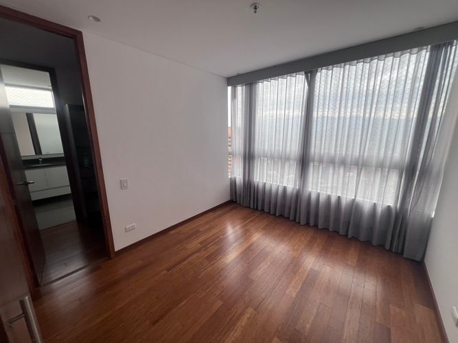 Apartamento de 5 alcobas en arriendo en El Poblado, Medellín, 200 m² · foto 7 de 21